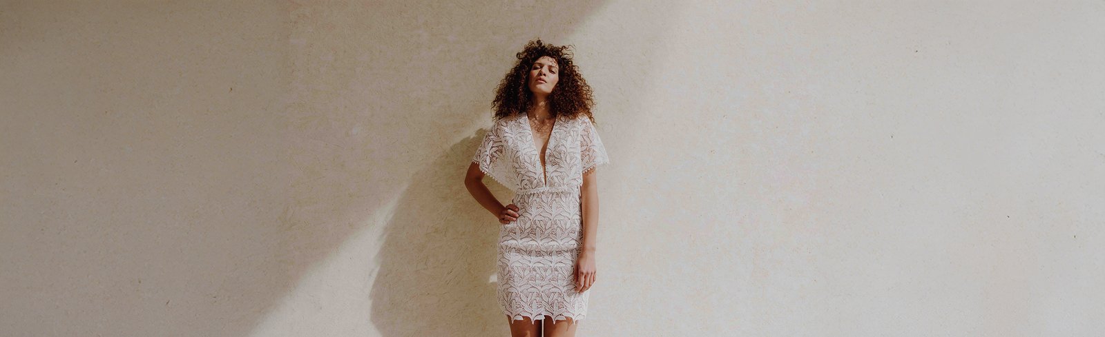 Le modèle de robe Muchas portée en extérieur